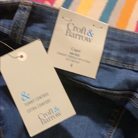 NWT Women’s 4 Denim Mid Rise Capri - Picture 6 of 8